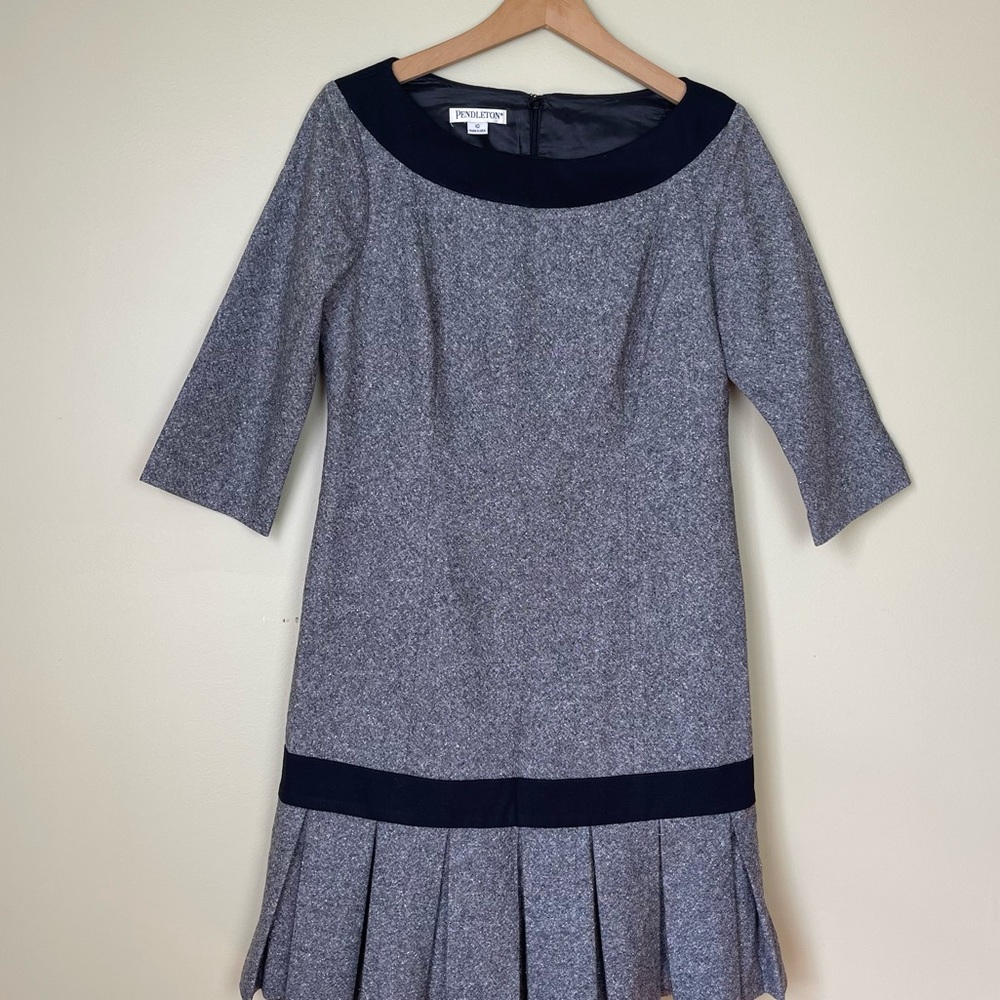 Pendleton Gray Black Scoop Neck Pleated Yoke Dress Size 10